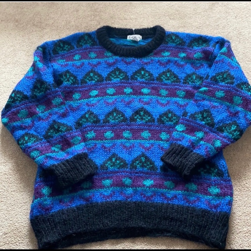 Beautiful Mohair Sweater EUC Perfect for Cold Weather